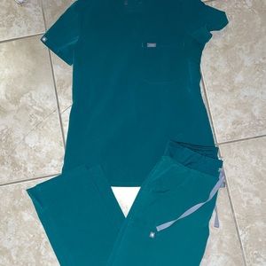 SOLD Casma top and Livingston pants